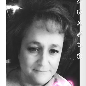 Meet your Posher, Deb